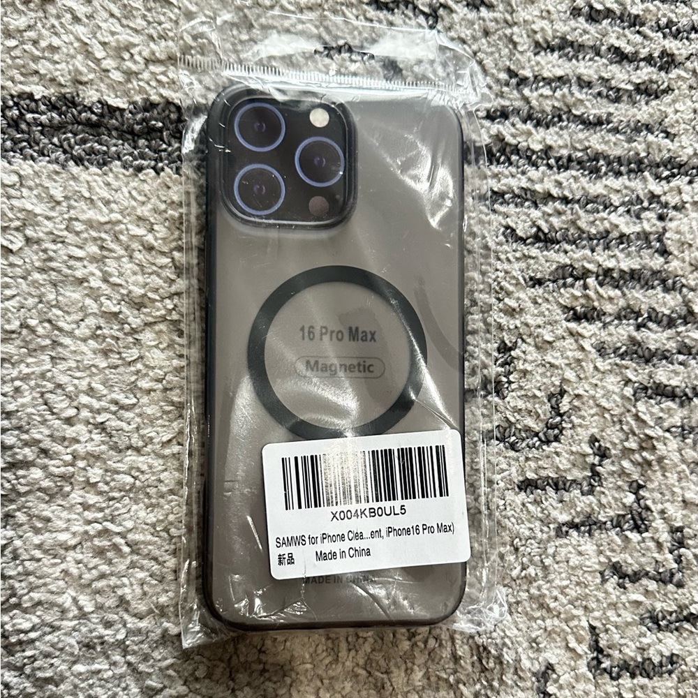 iPhone 16 Pro Max - Magnetic Clear Case